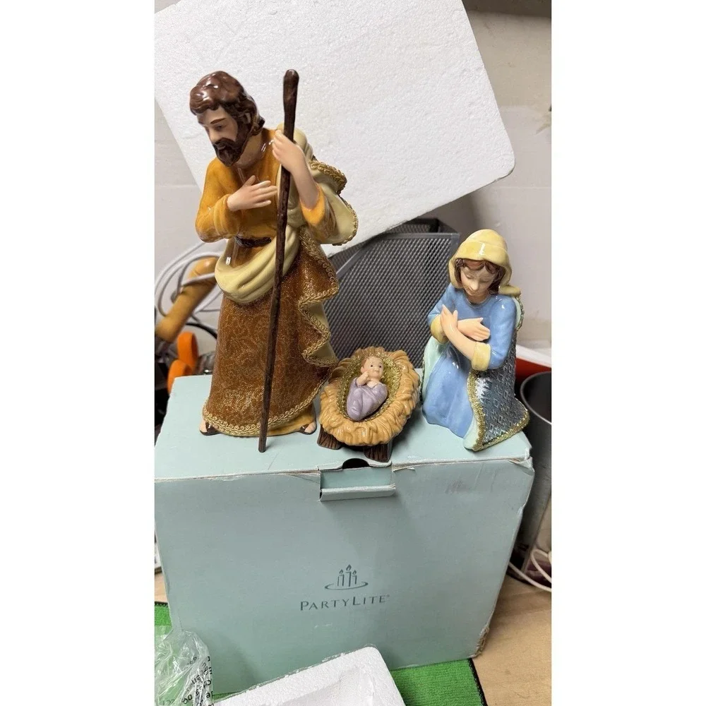 Partylite Nativity Set Joseph Mary Baby Jesus‎ Figurines w/ Box
